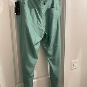 NWT Travis Mathew Pants Mens Size 42 X 32 Gyoza Pant Performance Golf Green